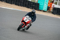 enduro-digital-images;event-digital-images;eventdigitalimages;mallory-park;mallory-park-photographs;mallory-park-trackday;mallory-park-trackday-photographs;no-limits-trackdays;peter-wileman-photography;racing-digital-images;trackday-digital-images;trackday-photos